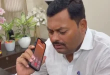 मंत्री लखेंद्र पासवान के सामने ही मांग ली 50 हजार रुपये घूस