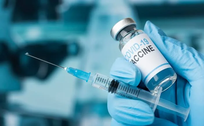 injection vaccine FILE FOTO
