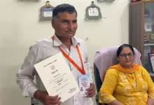 /baghpat-vijay-kumar-sharma-government-teacher-age-59-27-years-struggle/