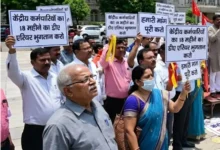 केंद्रीय कर्मचारियों को कब मिलेगा 18 महीने का DA एरियर? 50 लाख कर्मचारी और 69 लाख पेंशनभोगियों के लिए उठी आवाज, जानिए पूरा मामला।