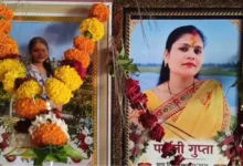 कौशांबी में जिंदा बेटी का पिता ने किया पिंडदान, पत्नी के साथ कर दी तेरहवीं
