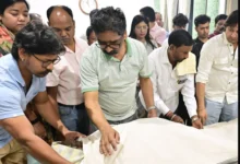 रूपी सोरेन के निधन के टूट गये हैं मुख्यमंत्री हेमंत सोरेन